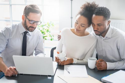 Family couple consultations with a lawyer